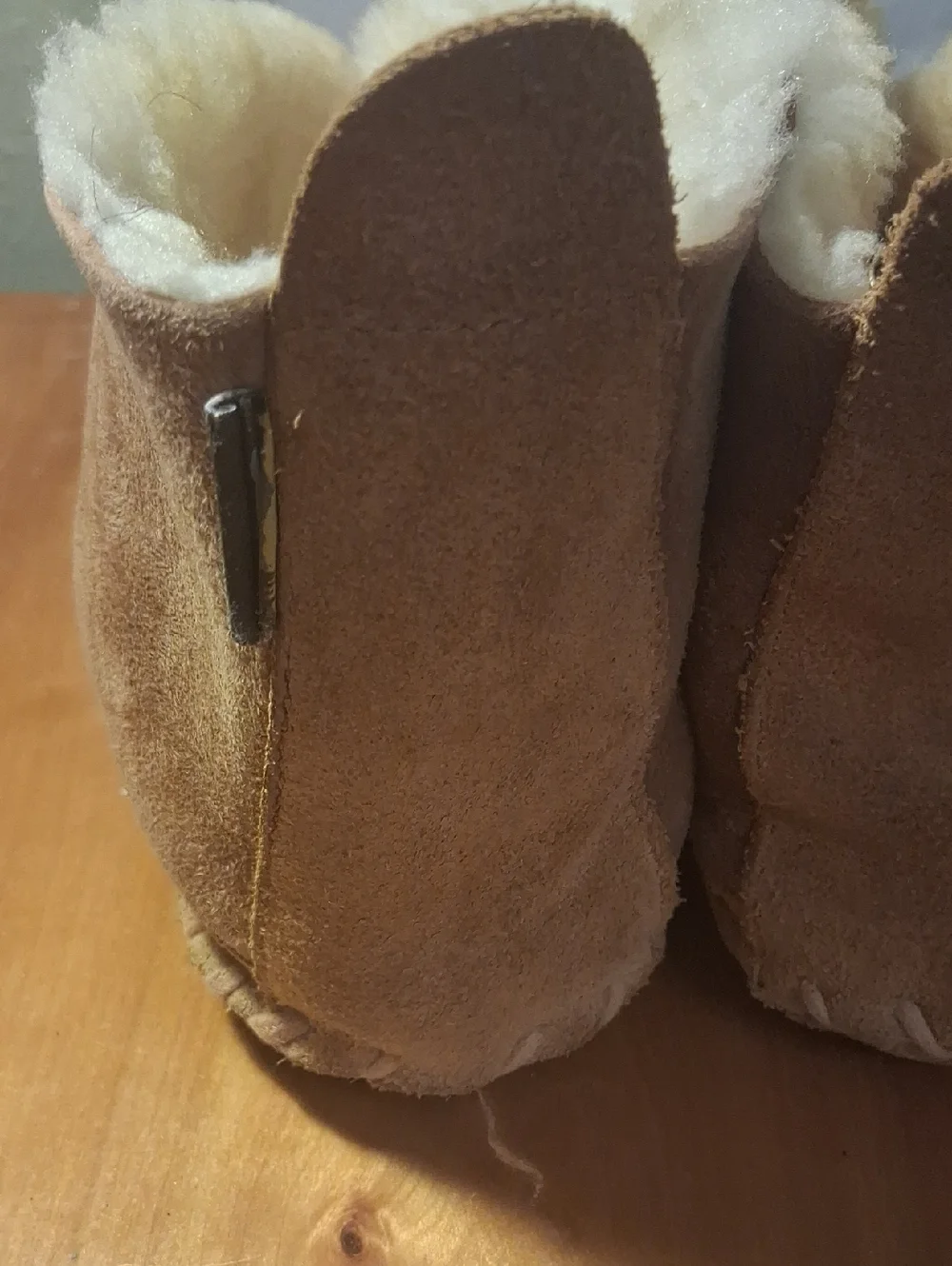 L.L Bean Men's Brown Suede Shearling Lined Slip-On Slippers Size 10 - Picture 6 of 13